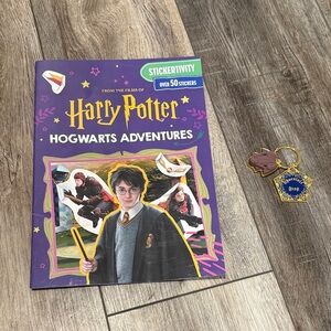 Harry Potter Hogwarts Adventures Sticker Book chocolate frog keychain